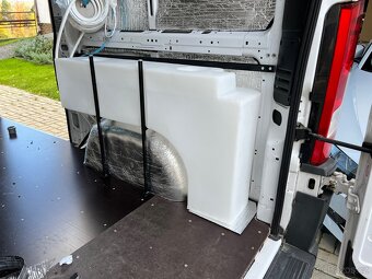 Stavba obytné dodávky - 4