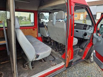 Ford transit 300 L 85 Kw 6 míst, tažné - 4