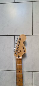 Kytara Fender - 4