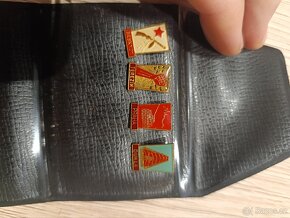 2 x sada ve futralku odznacku - 4