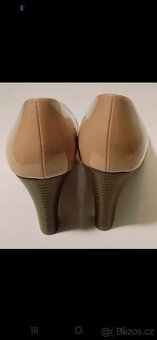 Nove lodicky boty vel 40 Anglie - 4
