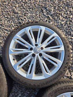 Alu kola Volkswagen 5x112 R19 8J ET44 pneu 235/40 - 4
