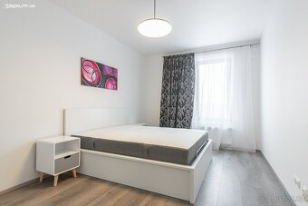 Pronájem bytu 2+kk 58 m² Nekvasilova, Praha - Karlín - 4