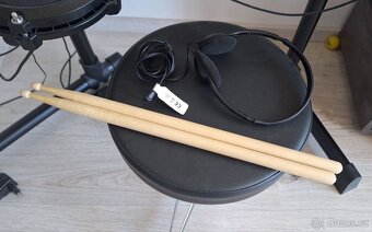 Elektronické bicí Alesis Debut Kit – skoro nepoužívané - 4