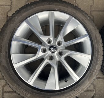 Škoda Karoq 7x18 5x112 ET45 pneu 225/50 R18 99H - 4