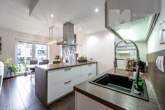 Prodej bytu 3+kk, 99 m2, Terasa 94 m2, 2x Garážové stání - B - 4