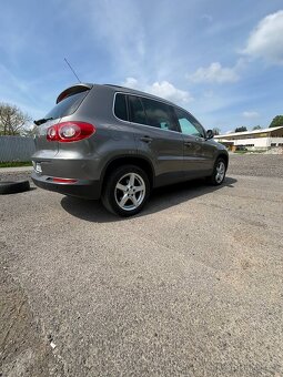 Volkswagen Tiguan 125 kw, rok 2010 - 4