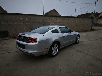 Ford Mustang 3.7 - 4