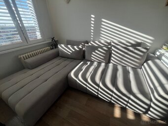 Prodám rozkládací gauč značky Braven - 4