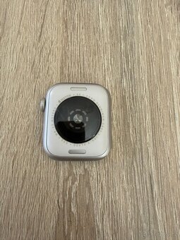 Apple Watch SE (2.generace) - 4