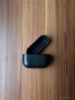 Apple AirPods Pro - 4