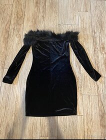 Černé koktejlové šaty - 4
