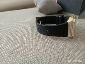 Prodám digit.hodinky GUESS.Freestylovou koloběžku... - 4