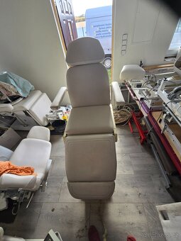 Elektrické Kosmetické křeslo AKCE /LEHÁTKO 3 motory bílé - 4