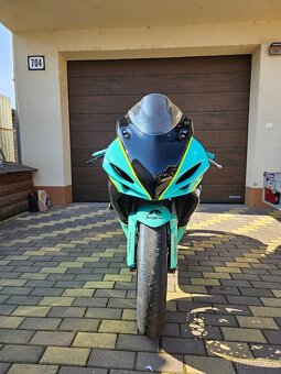 Okruhovka Suzuki GSX-R600 2011 L1 - 4