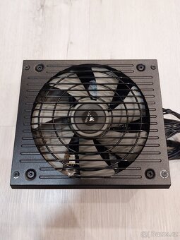 CORSAIR RM 550x -zánovní,plně modulární,GOLD - 4