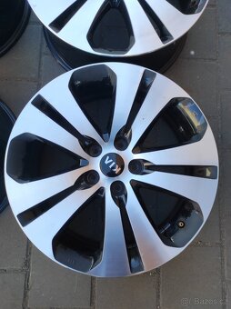 ALU disky Kia 7Jx18 52910-3U300 - 4