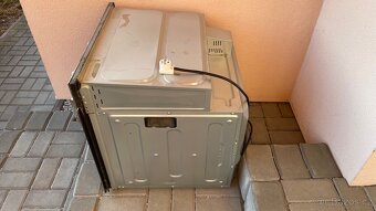 Vestavná horkovzdušná trouba PHILCO - 4