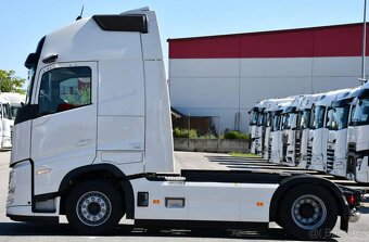 Volvo Tahač návěsu FH 460 TC Aero I-Save - 4