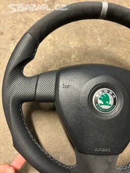 Tvarovaný, upravený volant Octavia 2 s airbagem - 4