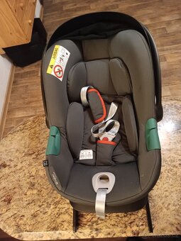 Prodám minimálně(6 měsíců v záruce) používanou autosedačku C - 4