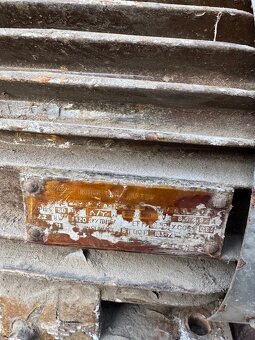 ELEKTROMOTOR - 2,2 kW, 1420 ot/min - 4