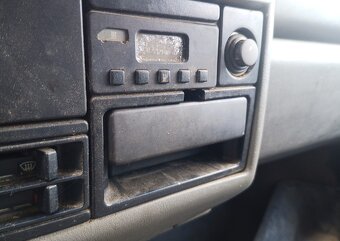 VW T4 1.9D, 9mist, tažné, bufík - díly z pojízdného vozu - 4