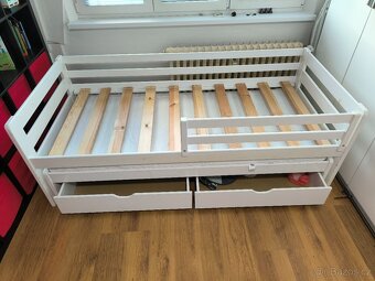 Postel s přistýlkou a šuplíky - 4
