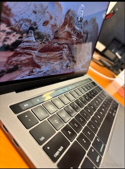 MacBook Pro 13" 2016 256gb Touch Bar - 4