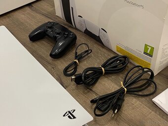 PLAYSTATION 5 s MECHANIKOU + 1x GAMEPAD - 4