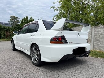 Mitsubishi Lancer Evo 9 - 4