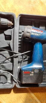 Aku vrtačka BOSCH 12V + SVITILNA GLI 12V + 2 BATERIE - 4