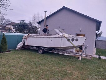 Kajutový Motorový člun - 4