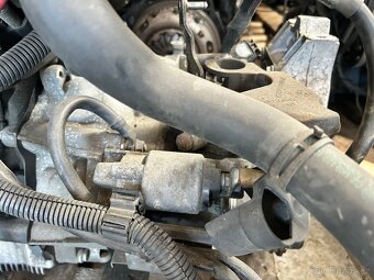 Motor BSE  1.6 i 75kw  plus převodovka FVH - 4