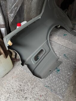 BMW E30 LEVÝ zadní blatník NFL ORIGINÁL NOVÝ - 4