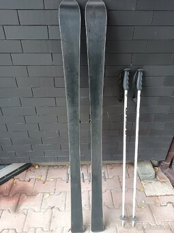 Prodám lyže Elán Pin Ball s vázáním a hůlkami - 4