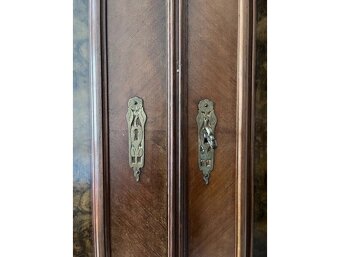 Starožitná skříň, 2643 - 4