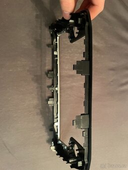 VW Tiguan rádiový rámeček (5NA858071C) - 4