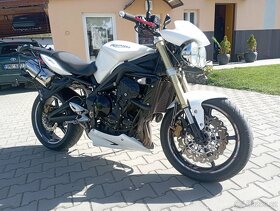 Triumph street triple 675 - 4