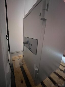 Nábytkový trezor Protector PLUS 65 KL - 4