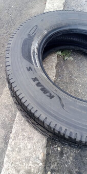 NOVÉ PNEU 215/75R17,5 - 4