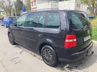 VW Touran - 4