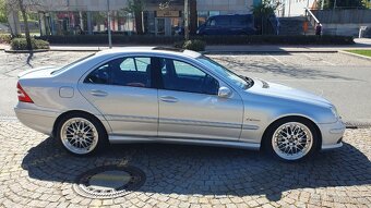 Mercedes-Benz C55 AMG 5,5l V8 - 4