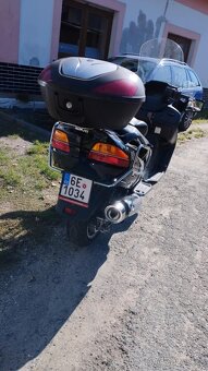 Suzuki burgman 650 - 4