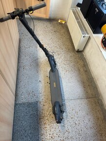 Prodám el.kolobežku ninebot kickScooter MAX G30E II - 4