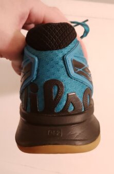 Prodám sportovní tenisky zn. Wilson - 4