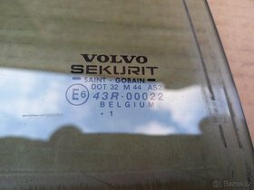 VOLVO V40 BOČNÍ A ZADNÍ OKNA,SKLA - 4