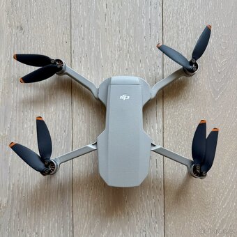 DJI MINI 2 FLY MORE COMBO - 4