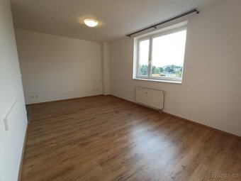 Pronájem útulného bytu 1+kk, 32,8 m² - 4