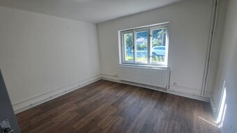 Pronájem rodinného domu 5+1 v lukrativní lokalitě Rožnova po - 4